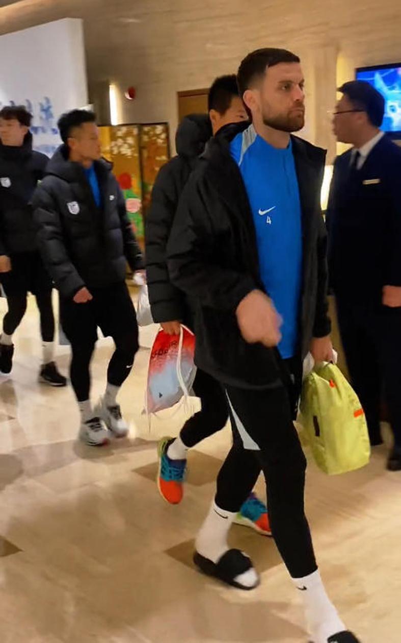 必威体育官方入口-阿利米没有廖妈更不行！左后卫首发大概率曹海清，孙康博或迎首秀