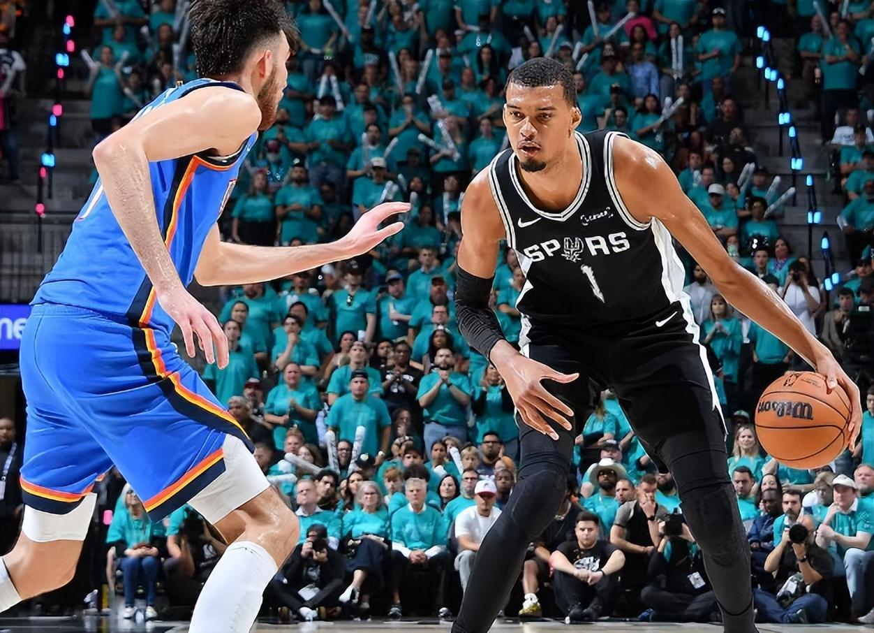 必威体育登录入口-NBA总决赛时间出炉！尼克斯抵达圣安东尼奥，马刺主场搭建完成